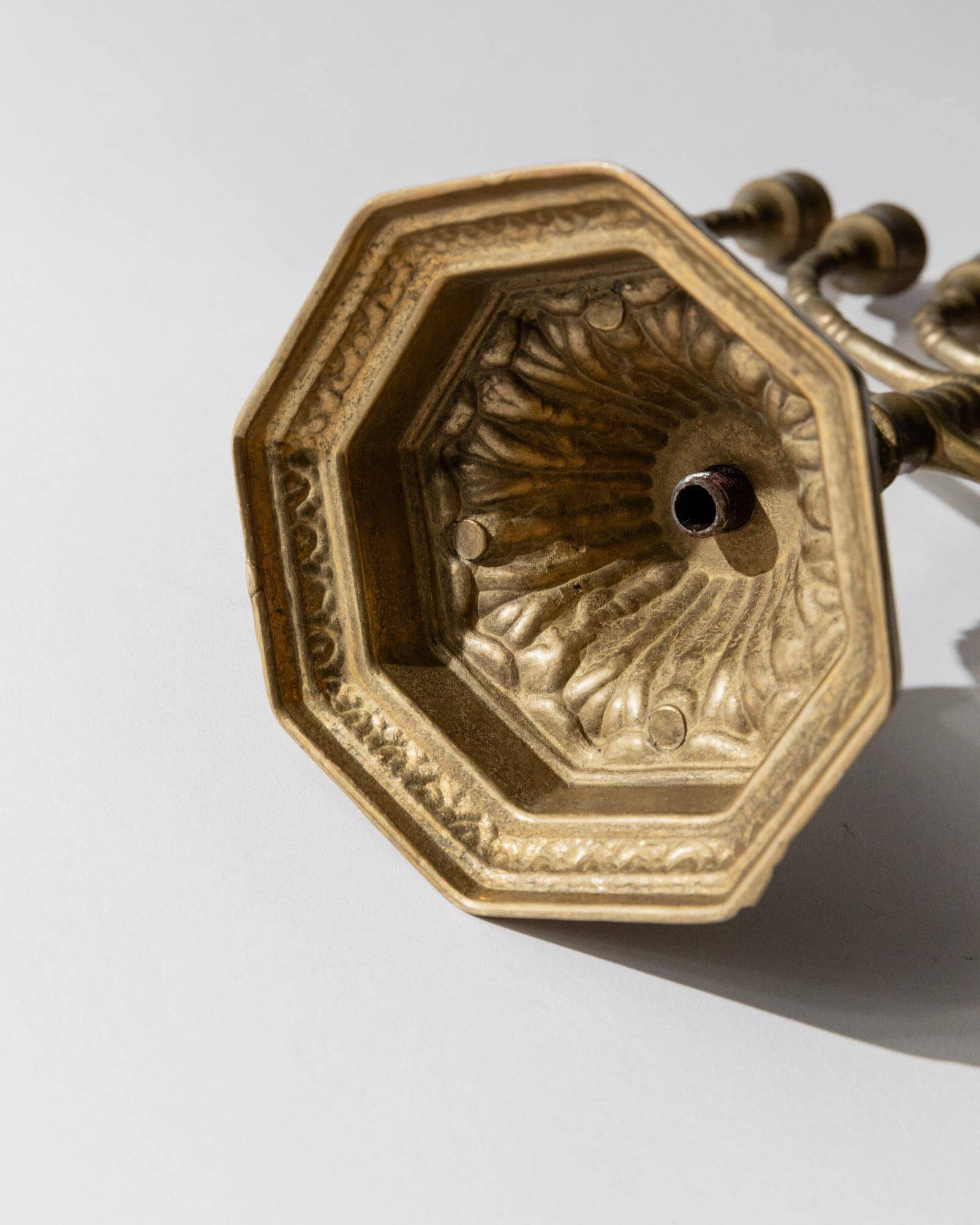 Bougeoir vintage en laiton des années 1950, ménorah à sept branches avec décor ornemental