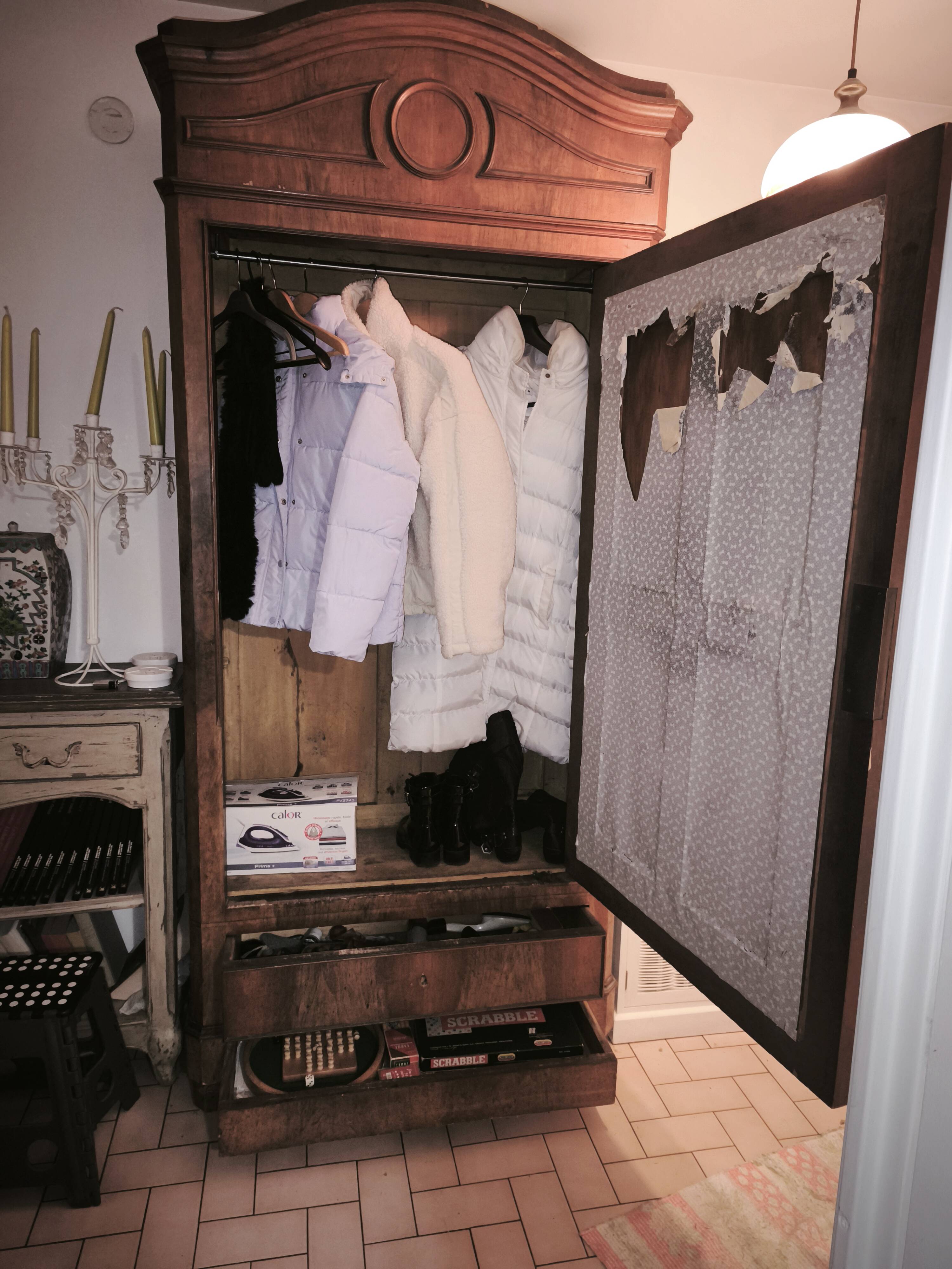 Bonnetière avec miroir