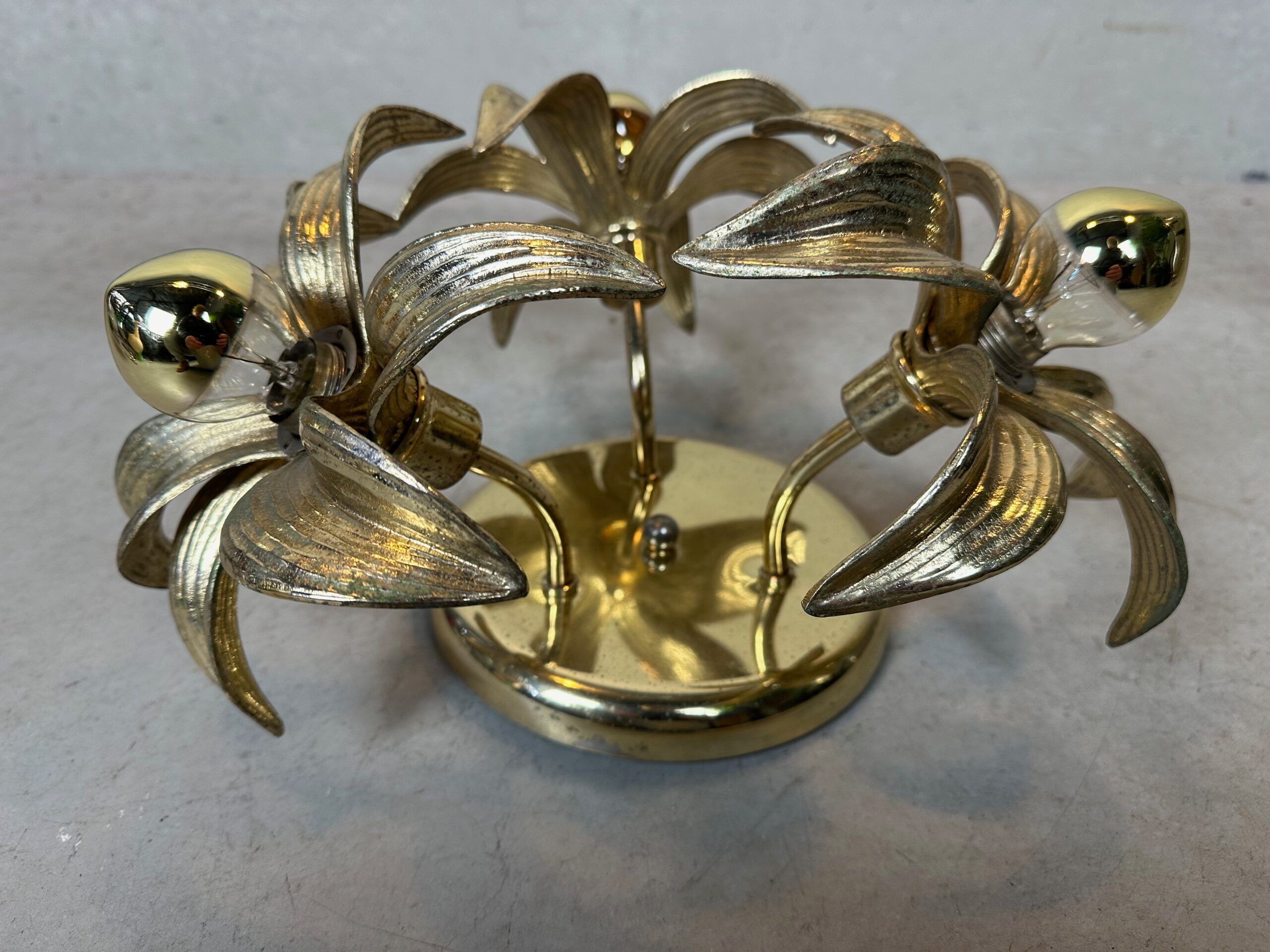 1970s flower ceiling / wall lamp – Hollywood Regency