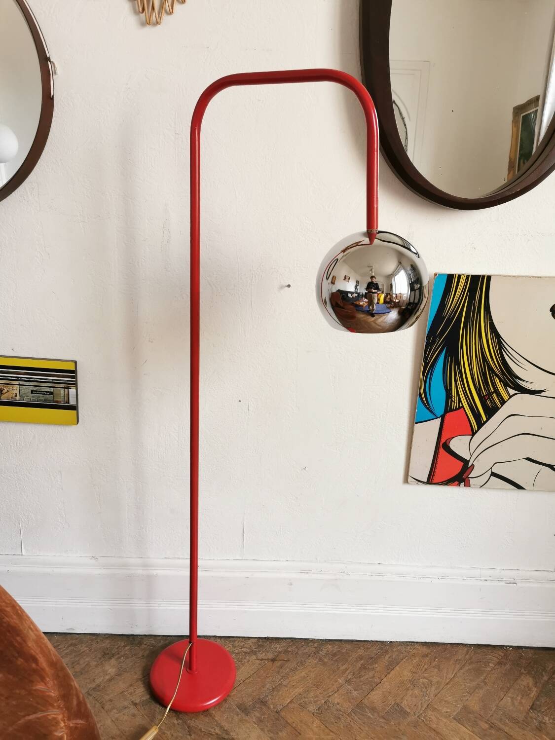 Space age floor lamp