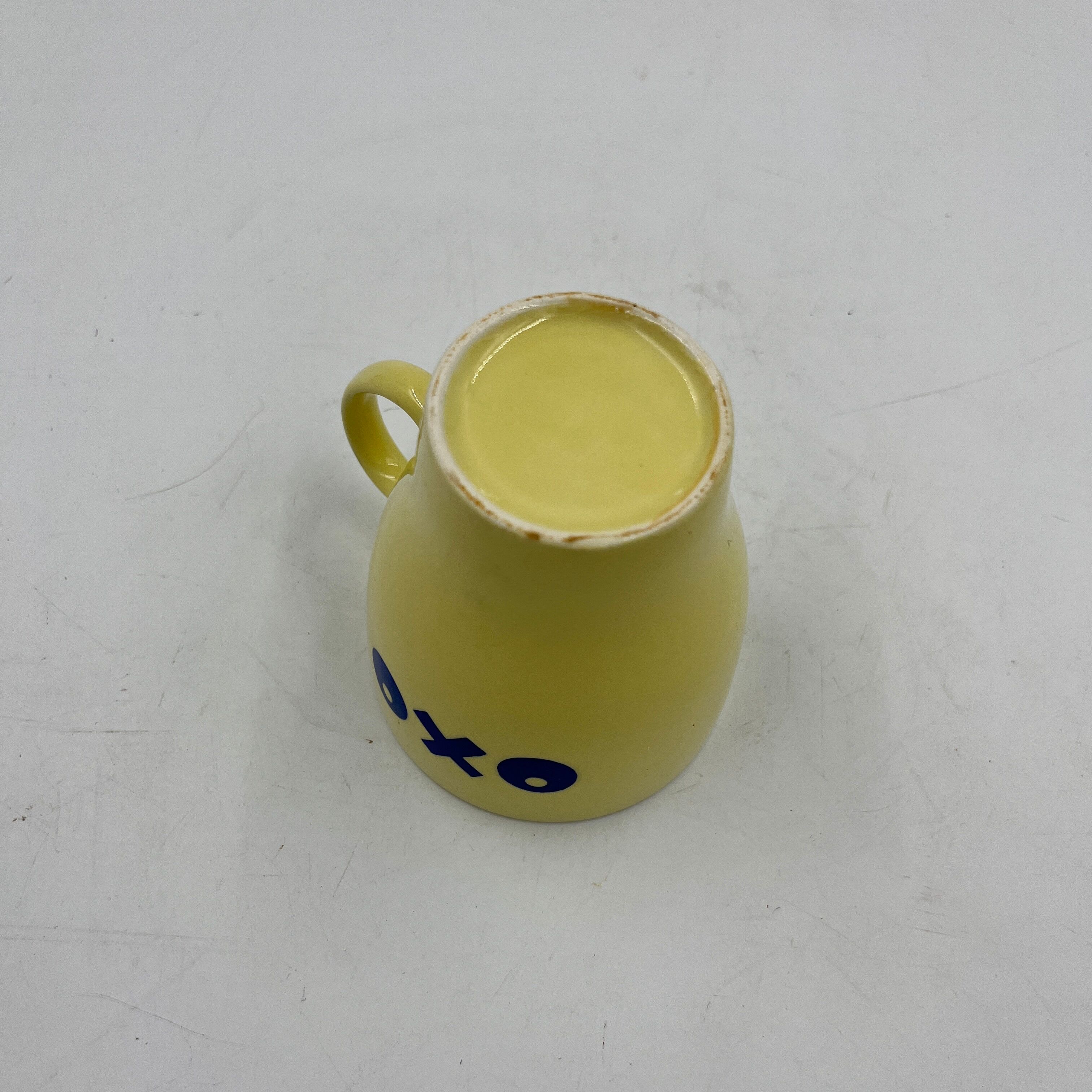 Pale yellow oxo mug