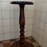 Wooden pedestal table
