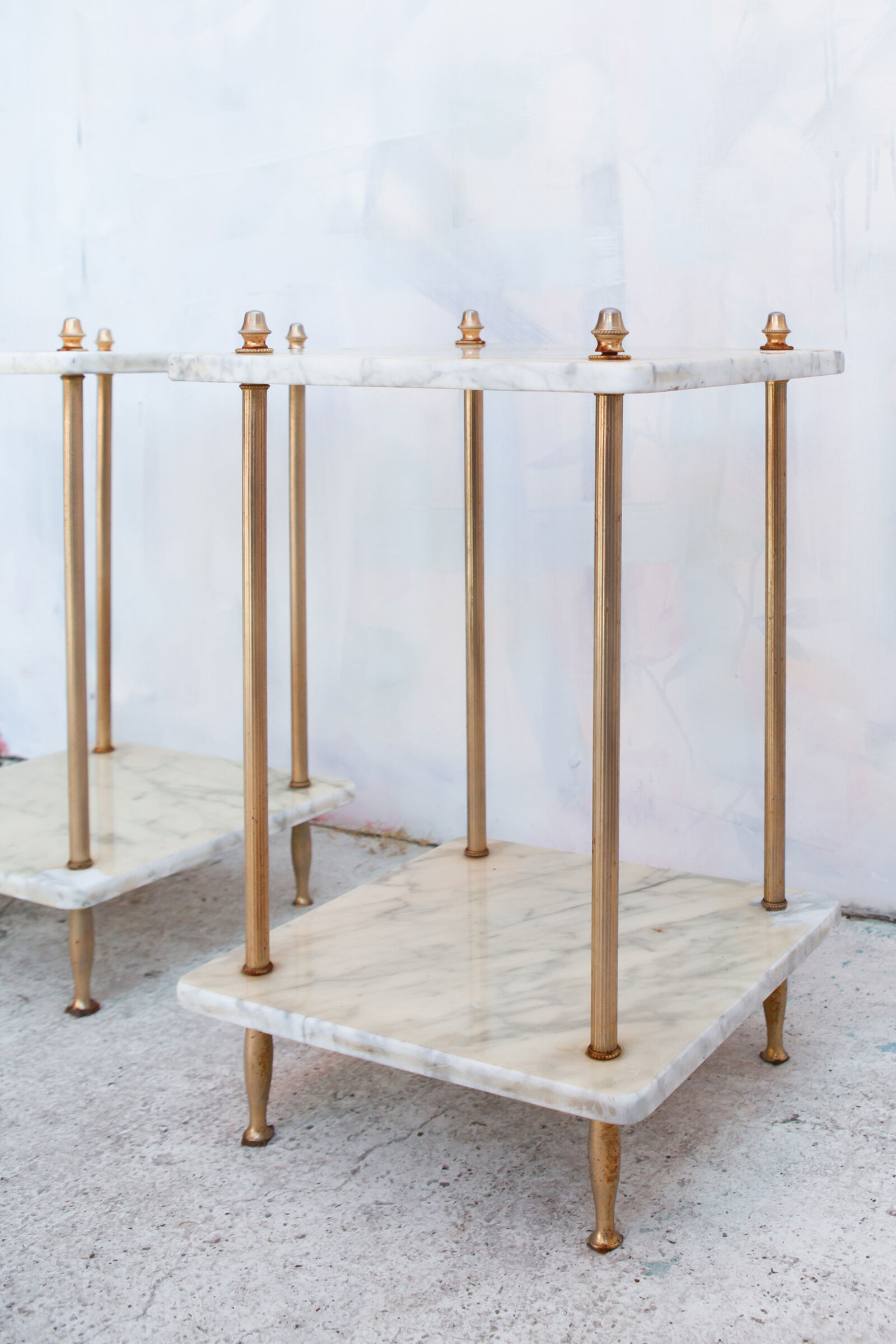 Lot de deux tables de chevet en marbre