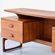Bureau flottant en teck G Plan vintage. Livraison. Moderne / milieu du siècle.