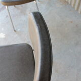3 chaises simili cuir vert bronze et stucture chromée