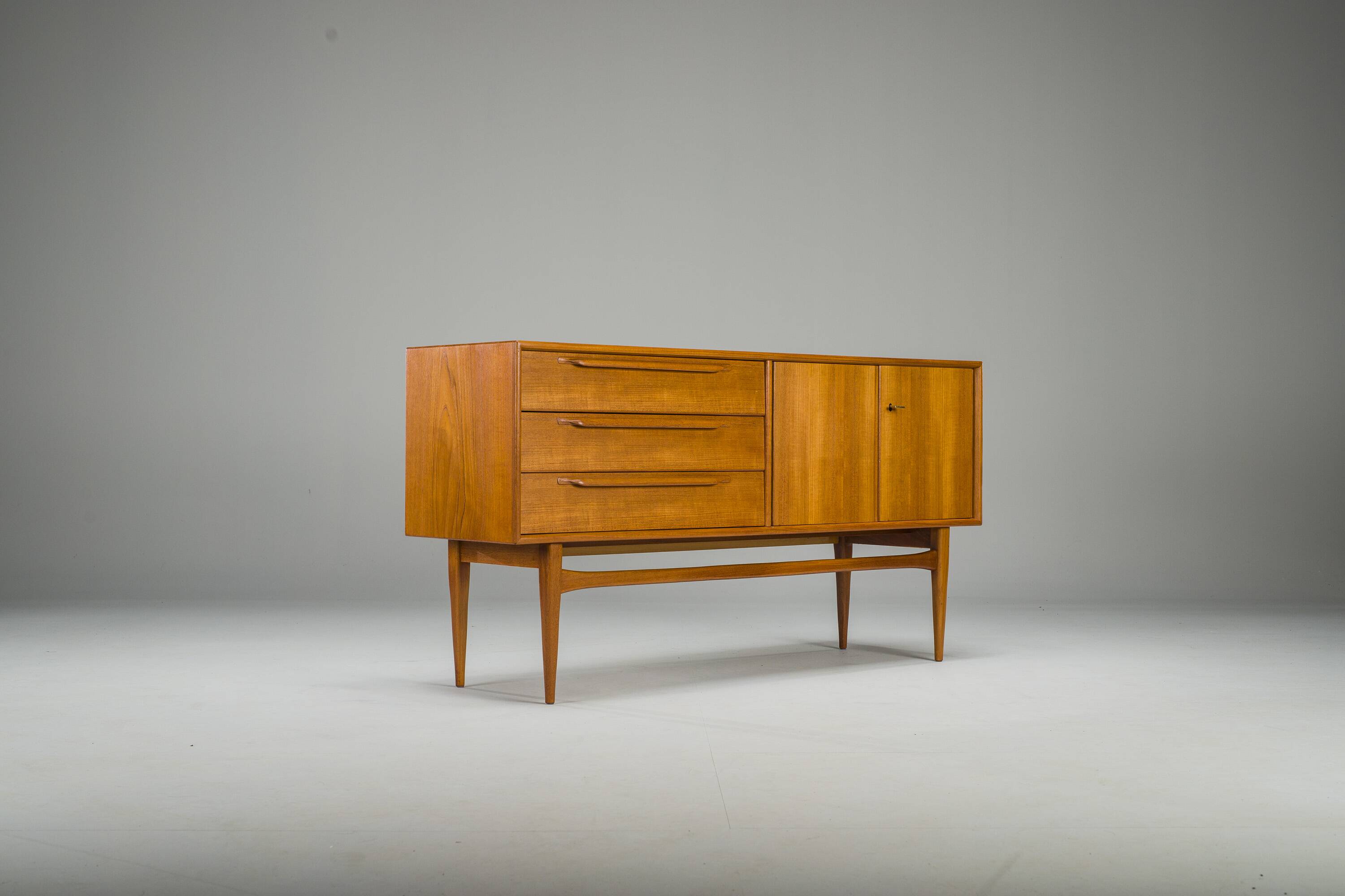 Mid-Century Teak Type RT 200 Sideboard in Teak by Heinrich Riestenpatt for