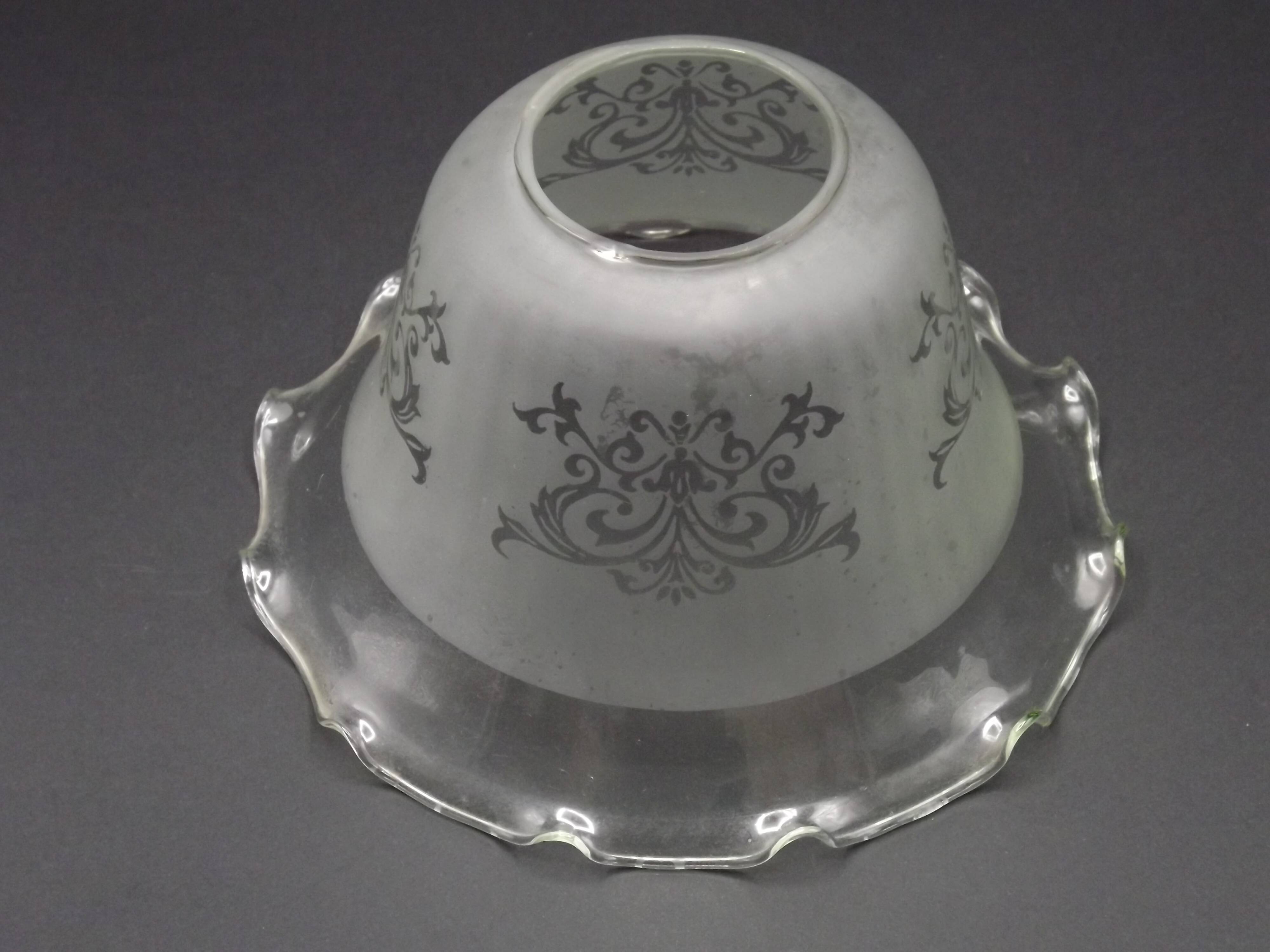 Set of 4 Victorian Style Bell-Shaped Glass Replacement Shades Frilled Edge