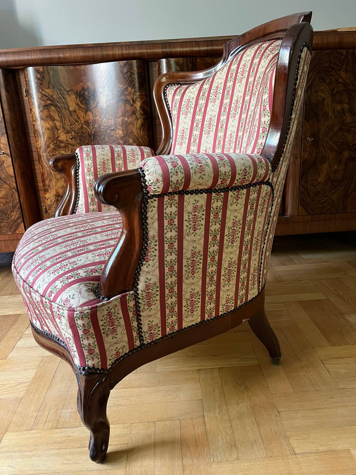 Louis Philippe style armchair with footrest from the 19th century.