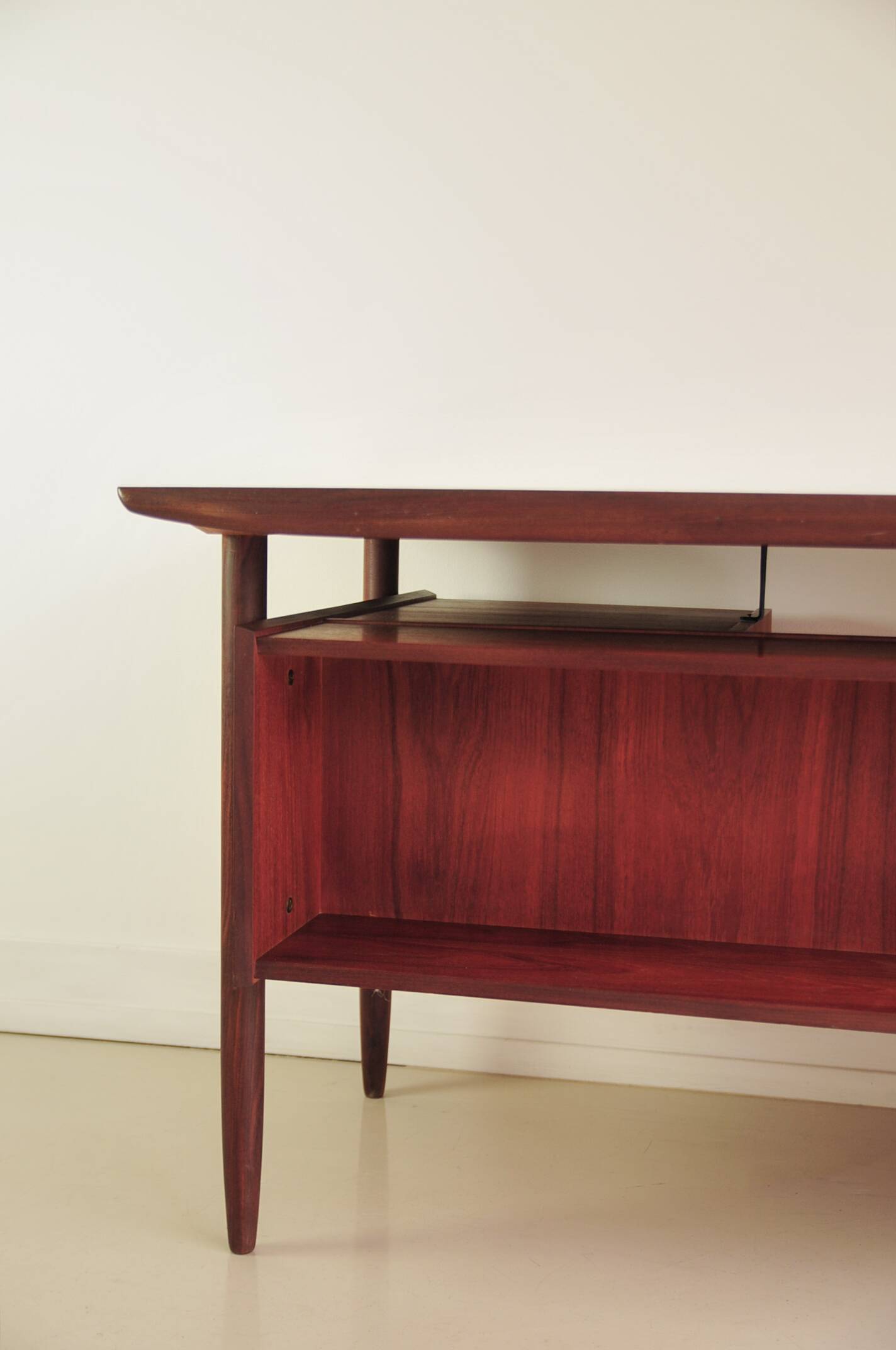 Vintage Tijsseling desk for Hulmefa