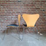 Set of six "Sjuan" chairs by Arne Jacobsen for Fritz Hansen