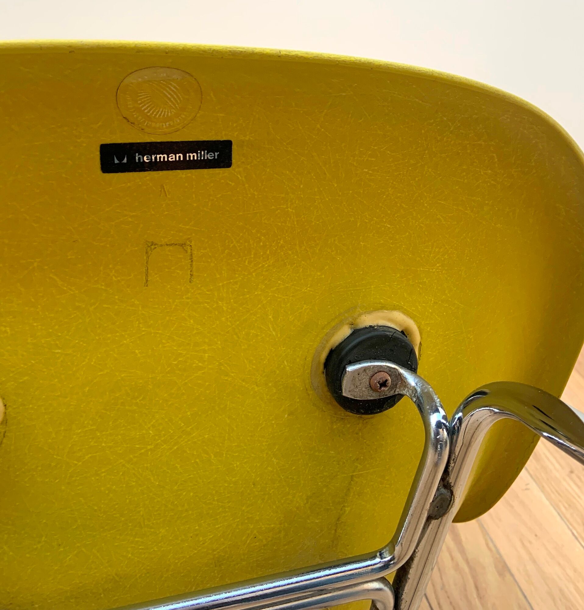 DSX chair by Charles & Ray Eames, Herman Miller for International Furniture