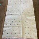 Tapis berbère à pois fluo
