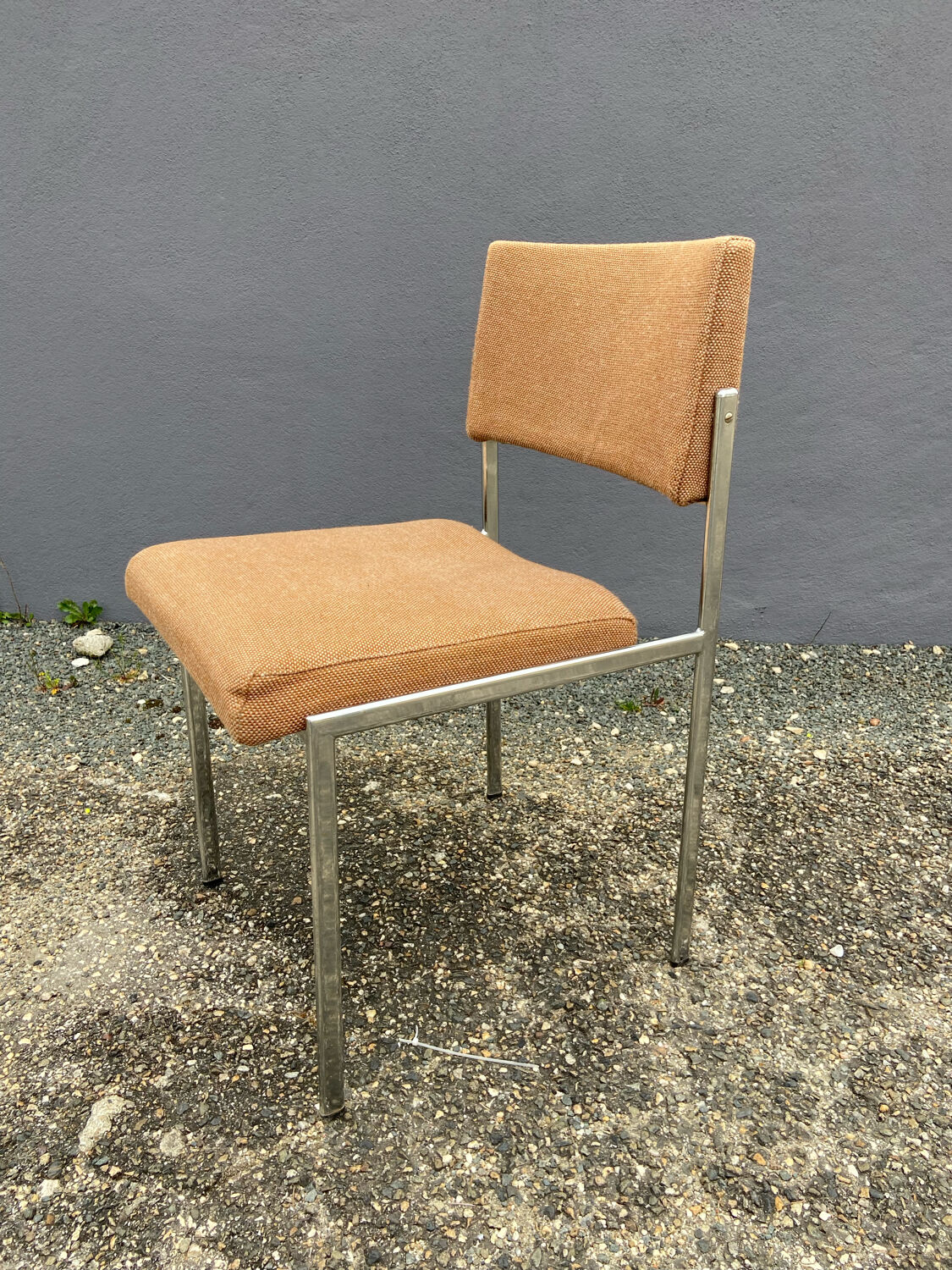 Set of 4 chromed metal chairs
