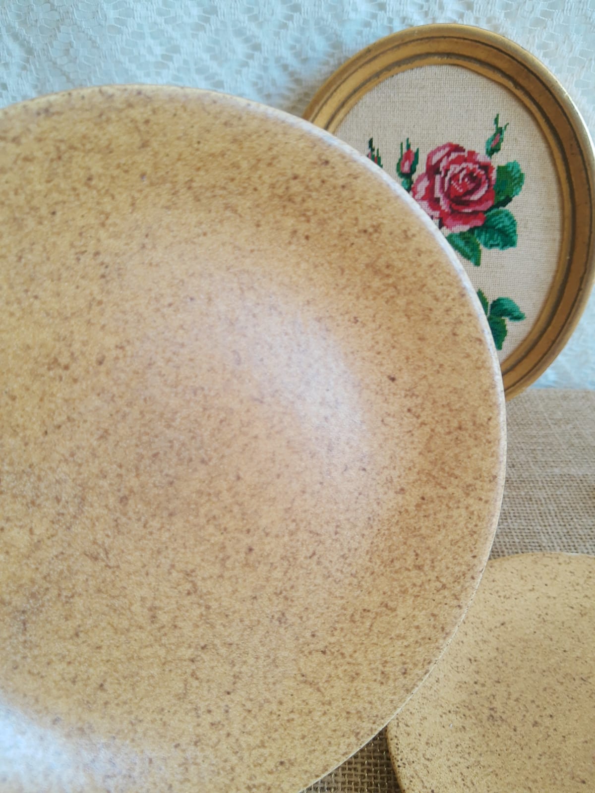 6 small dessert plates in vintage Chantilly Longchamp sandstone