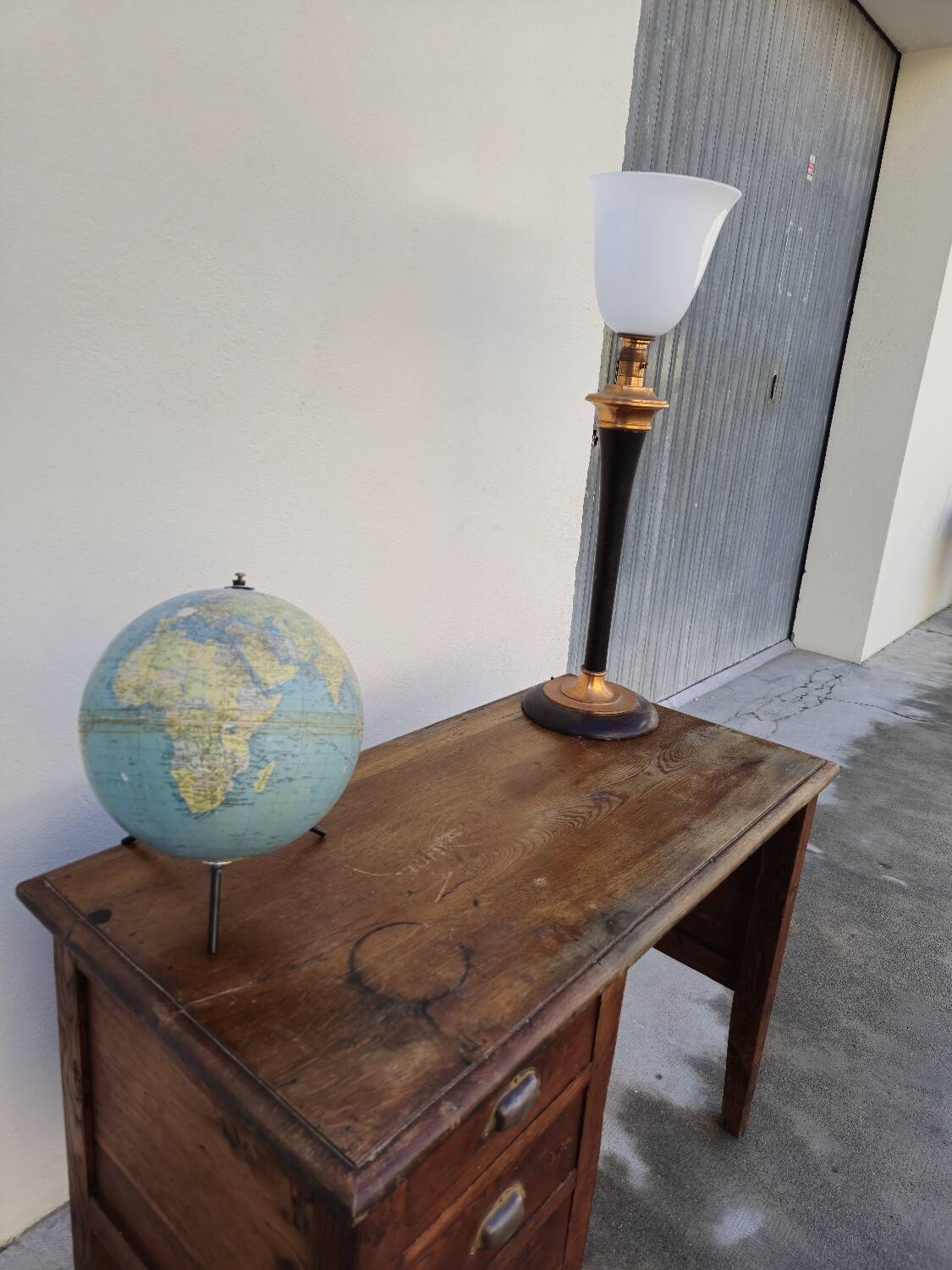 Antique solid oak desk from the 1900s