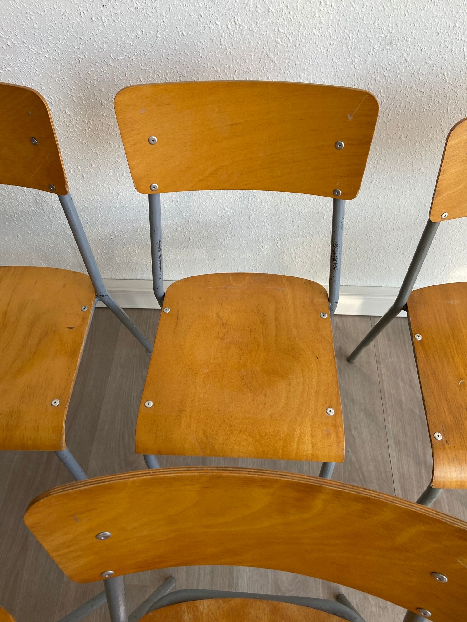 Set of 10 school chairs 70s