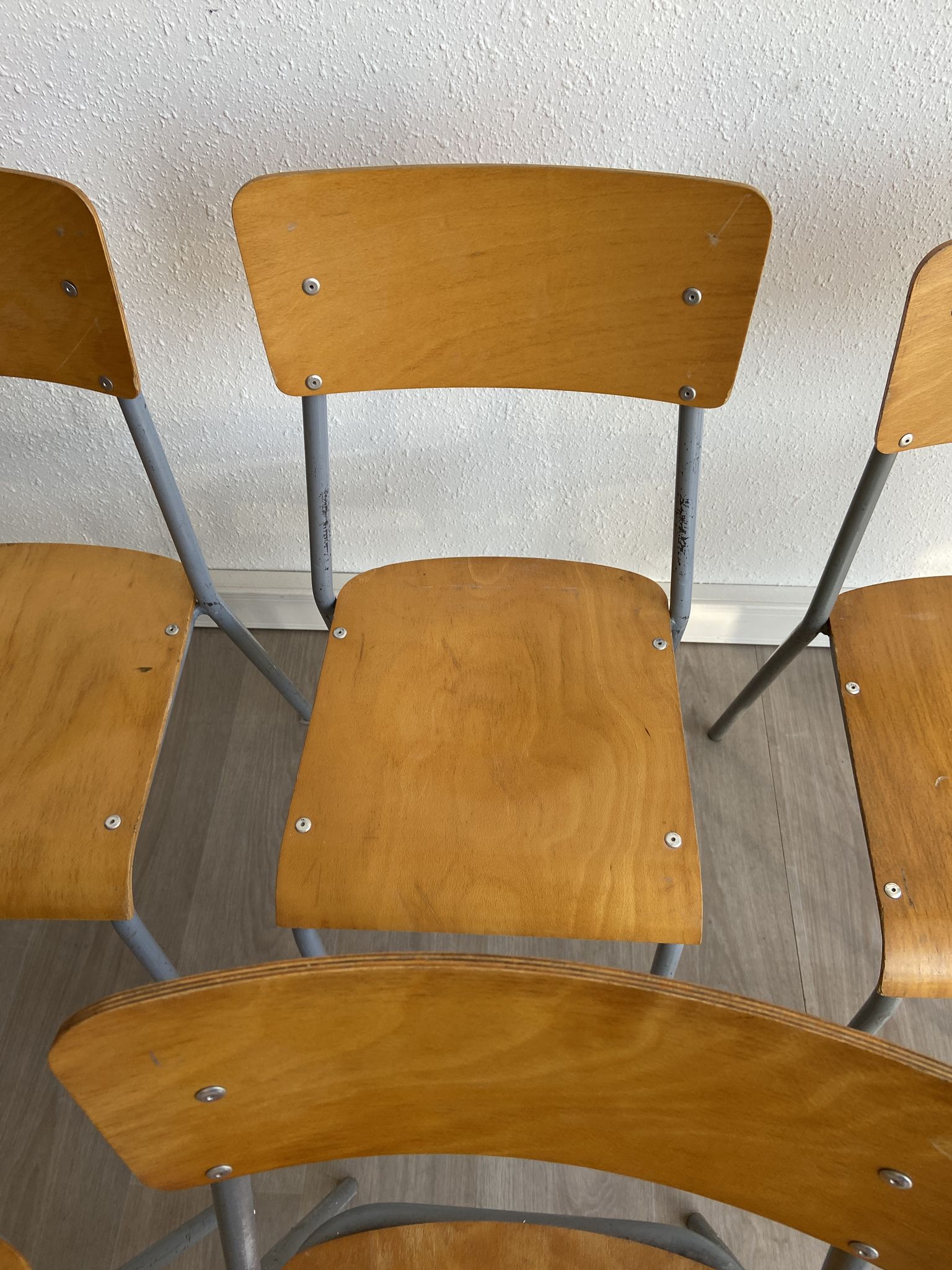 Set of 10 school chairs 70s