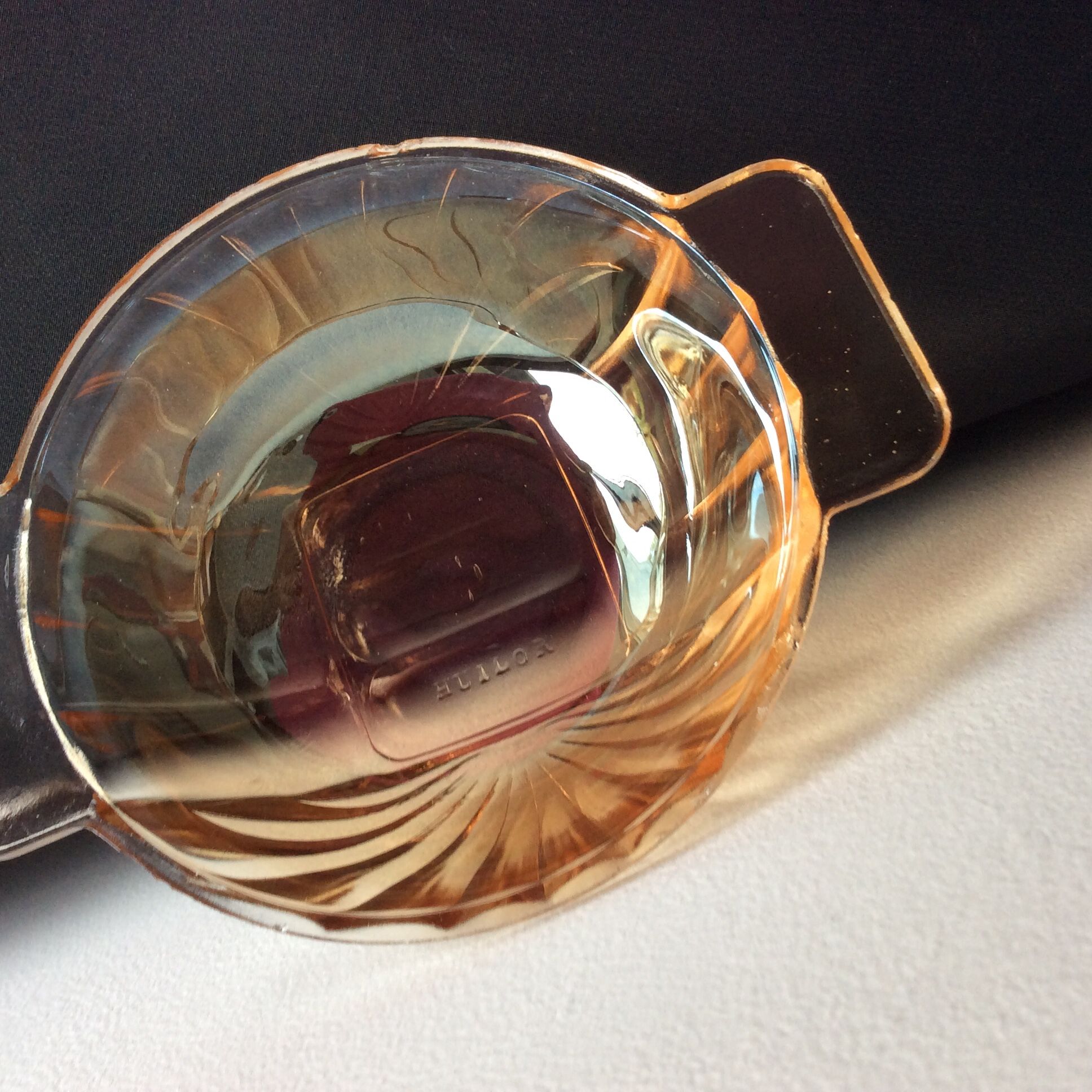 Set of 9 ear cups croix verte huilor from the 50s/60s