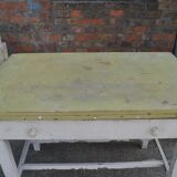 Rustic extendable dining table in white wood with an olive top, 1950s.