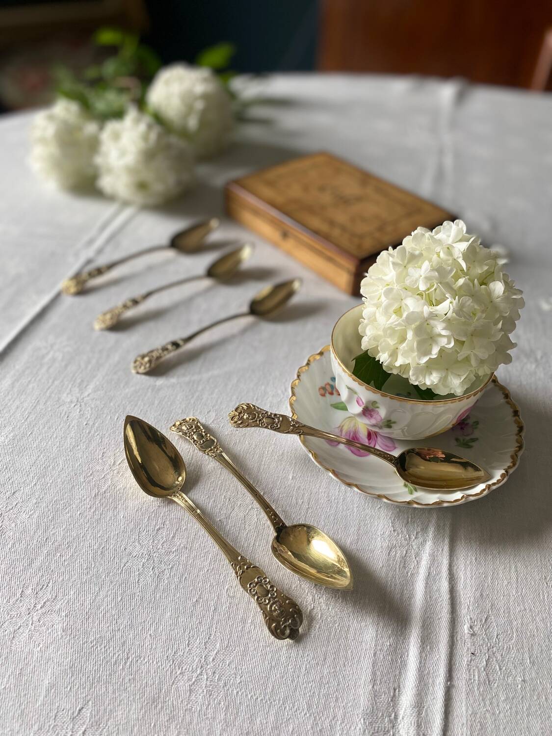 Set of 6 silver-gilt teaspoons, 2nd grade neck brace hallmark, 14 cm, in its box, late 19th century. Early 20th century
