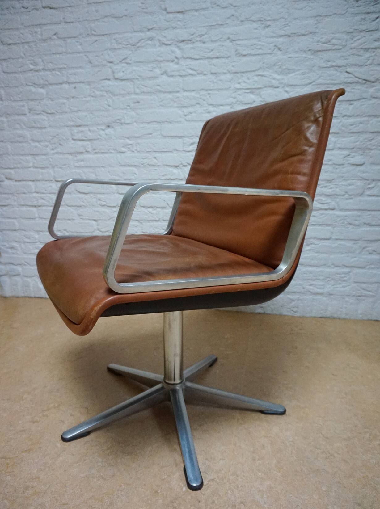 Program 2000 armchair in leather by Delta Design for Wilkhahn, 1960s.