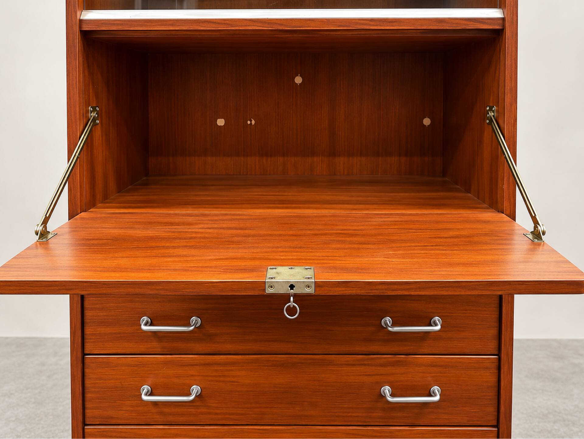 Vintage display cabinet from the 50s/60s in wood – tapered legs