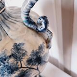 Large Spanish vase in Talavera style, hand-painted, adorned with a landscape.