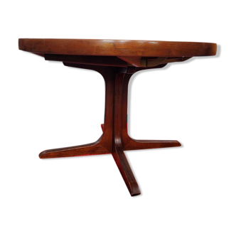 Baumann style round table with integrated extensions from the 70s