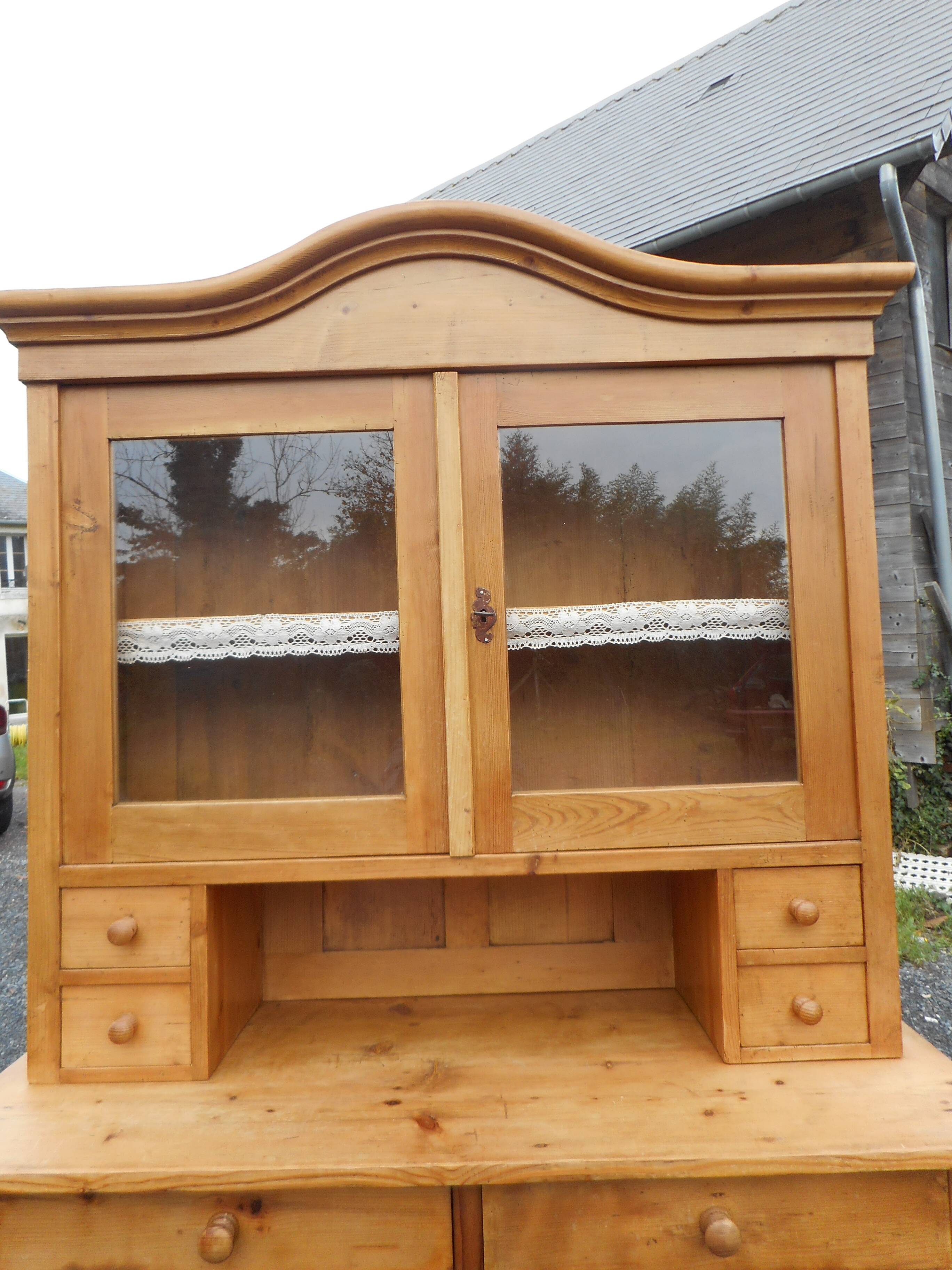 Buffet 2 corps vaisselier en sapin