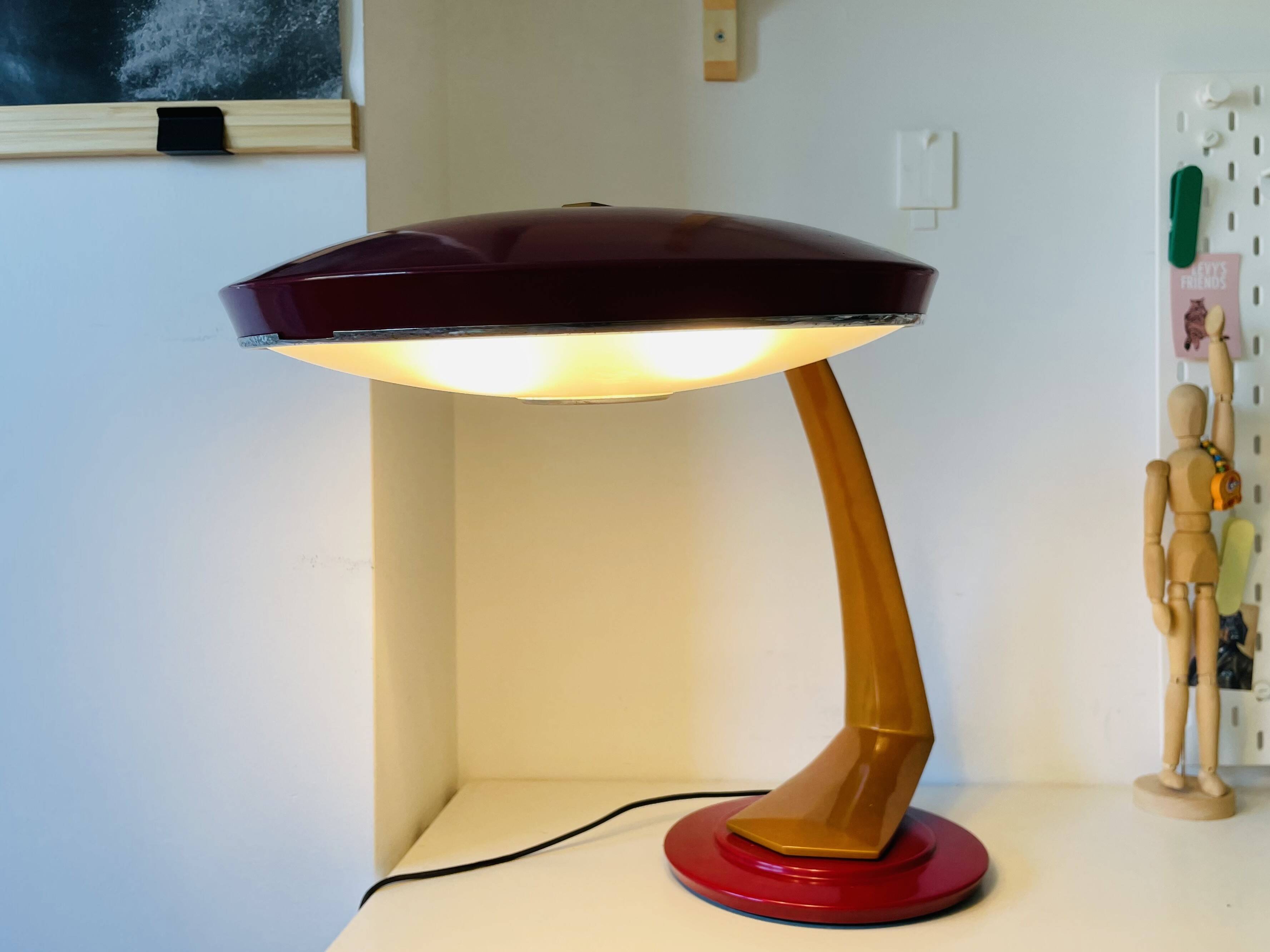 Red desk lamp Boomerang 2000 by Fase
