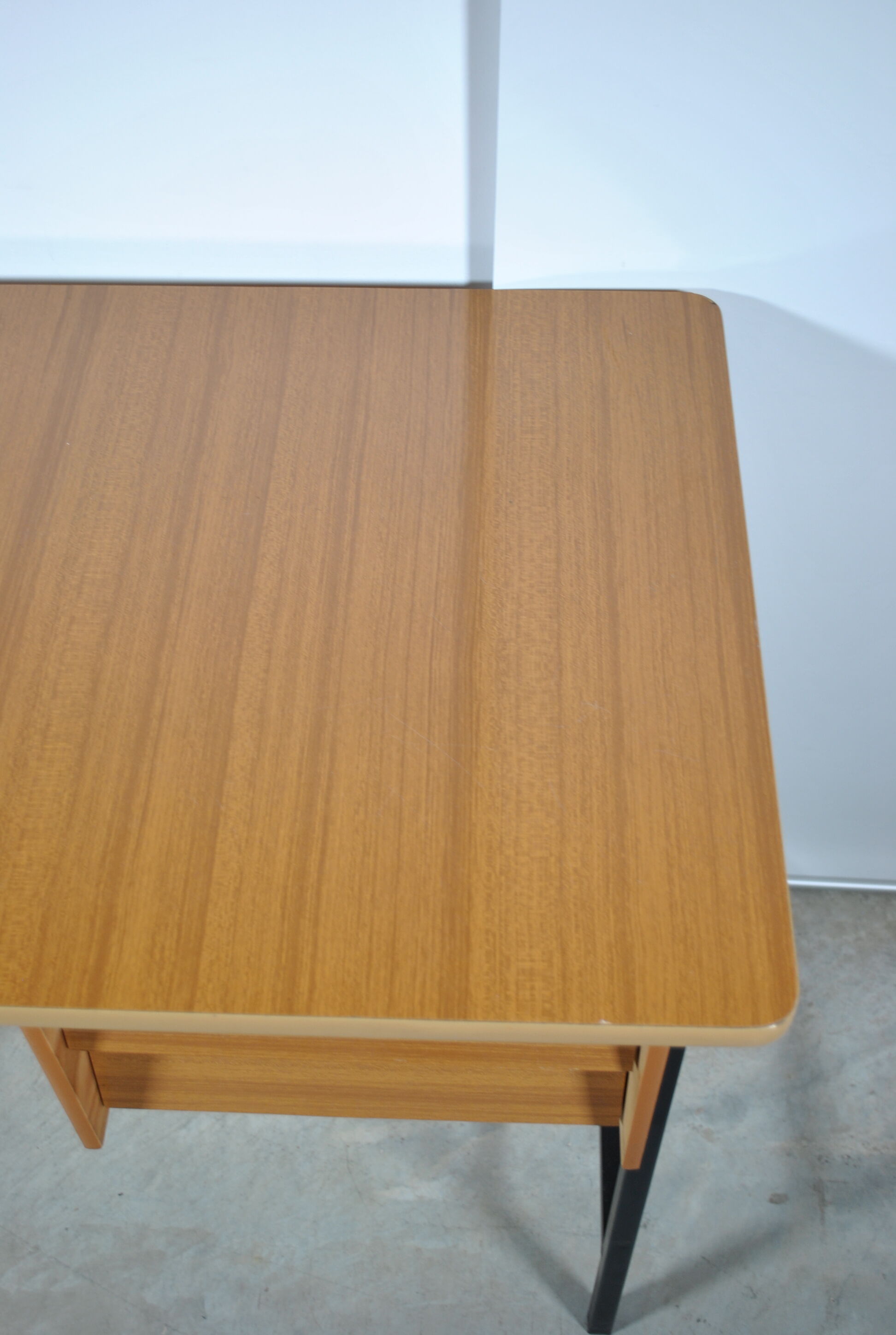 Desk 2 drawers 1970