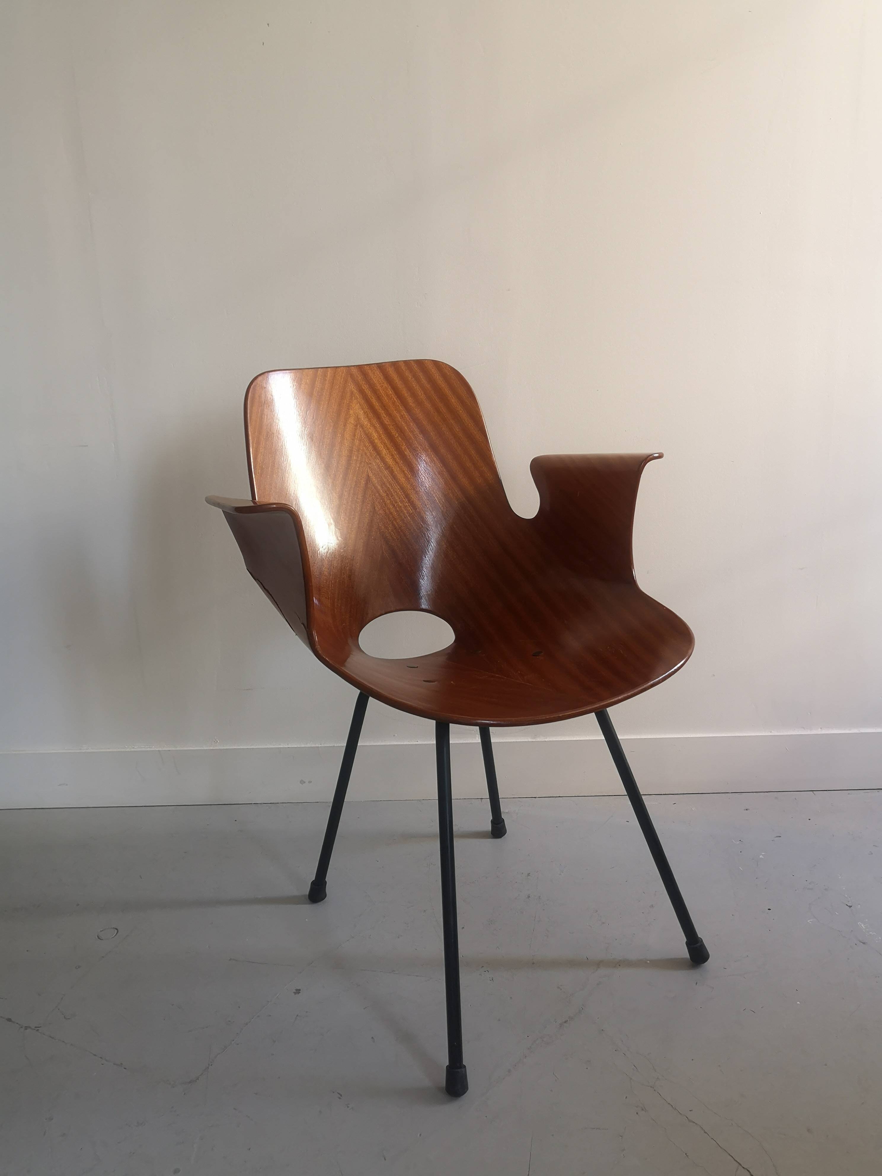 Médéa armrest chair in wood and metal by Vittorio Nobili for Fratelli Tagliablue, Italy 1950