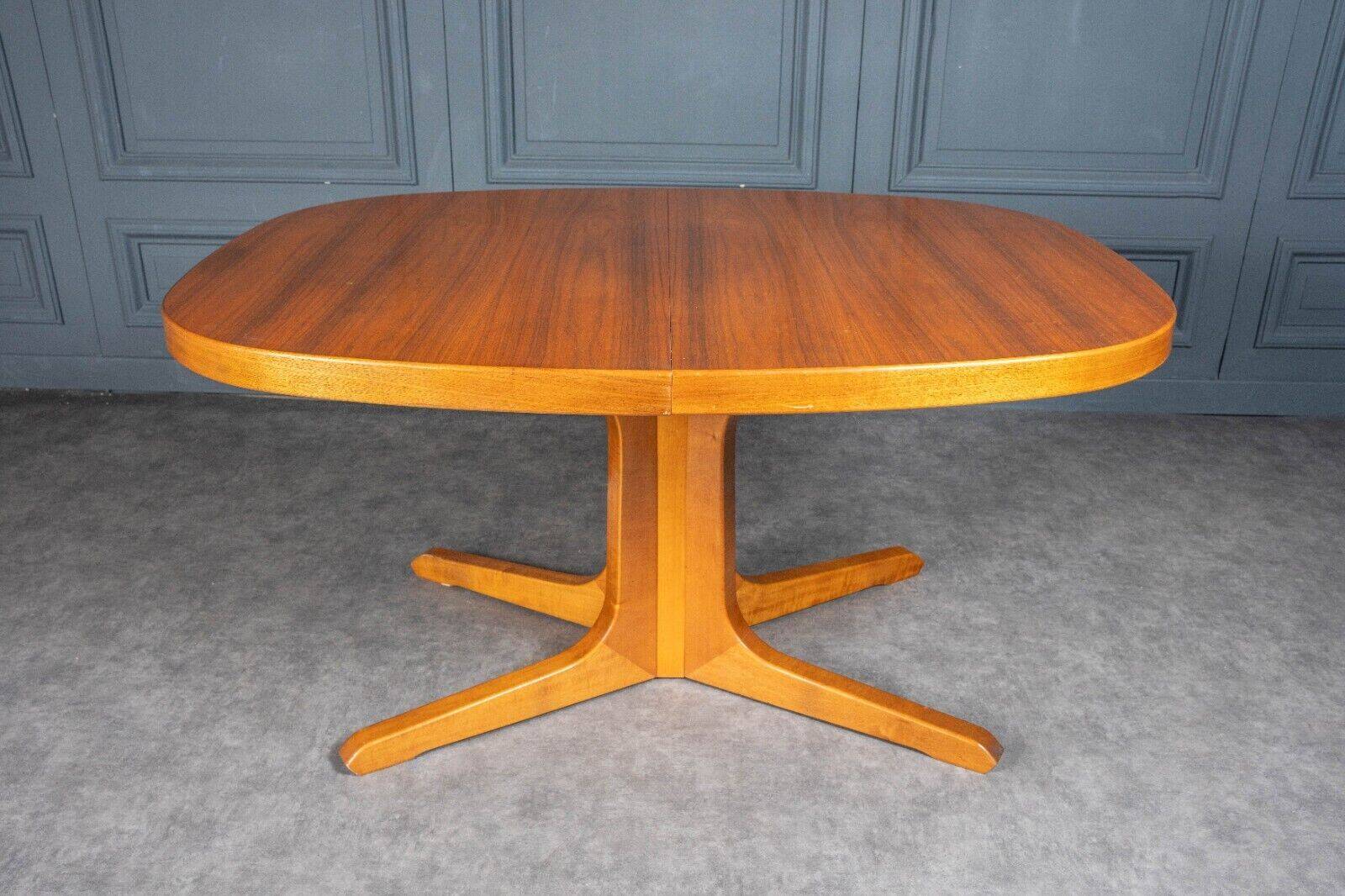 Dining room table with extensions French work 1970