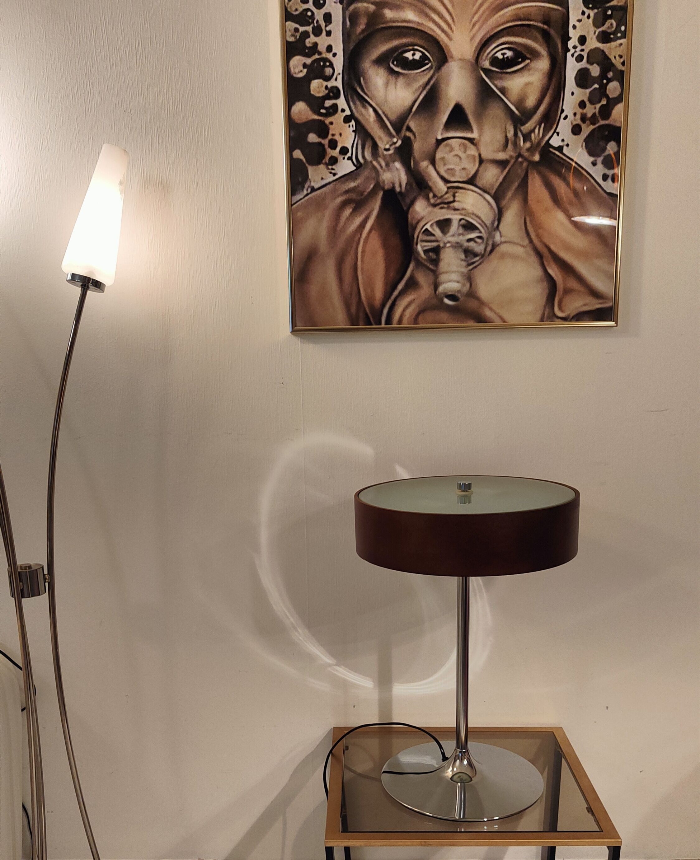 Retro lamp foot tulip and wooden lampshade