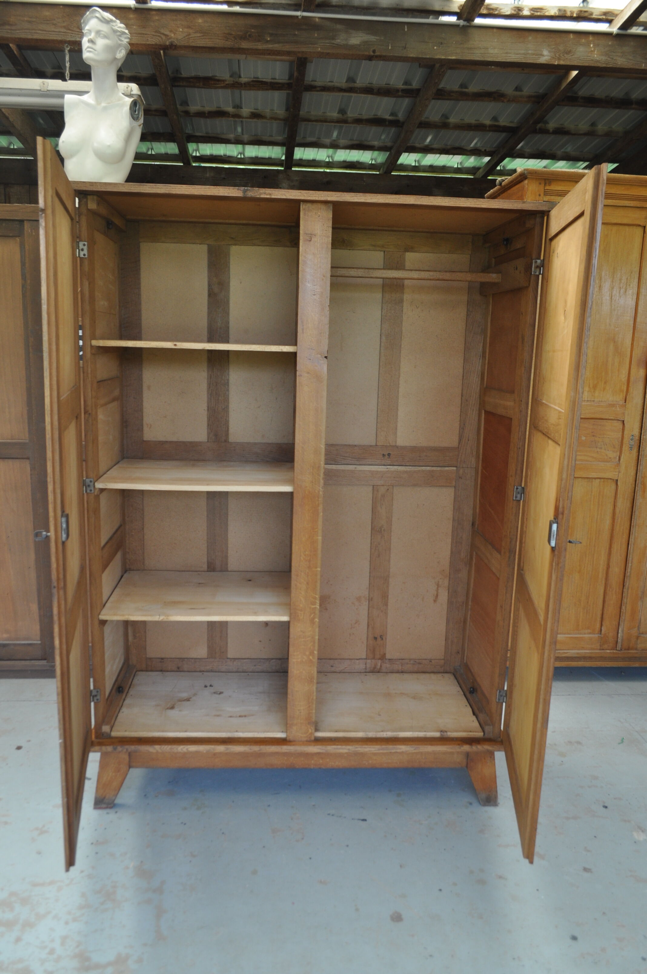 René Gabriel wardrobe