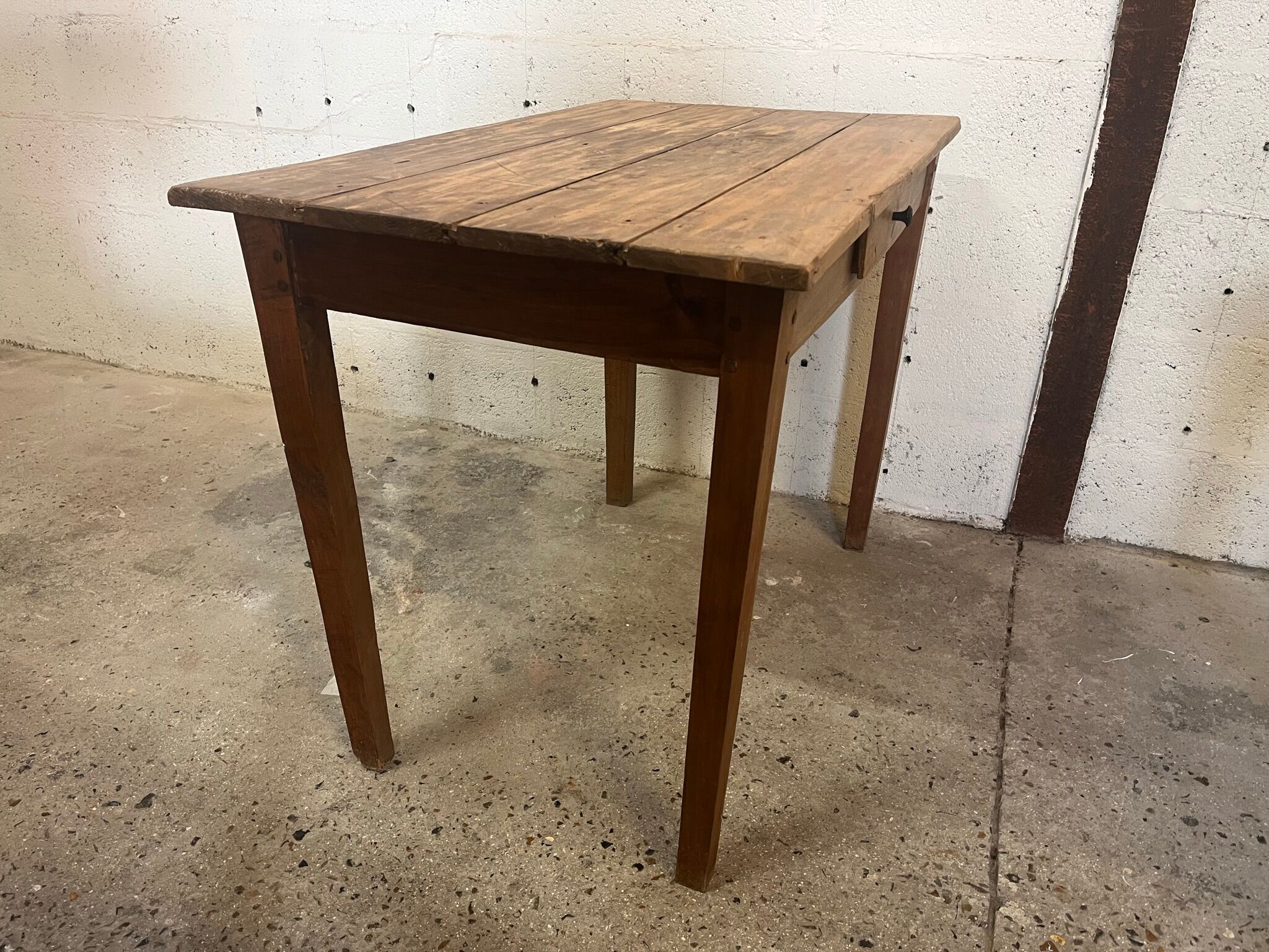 Farm table
