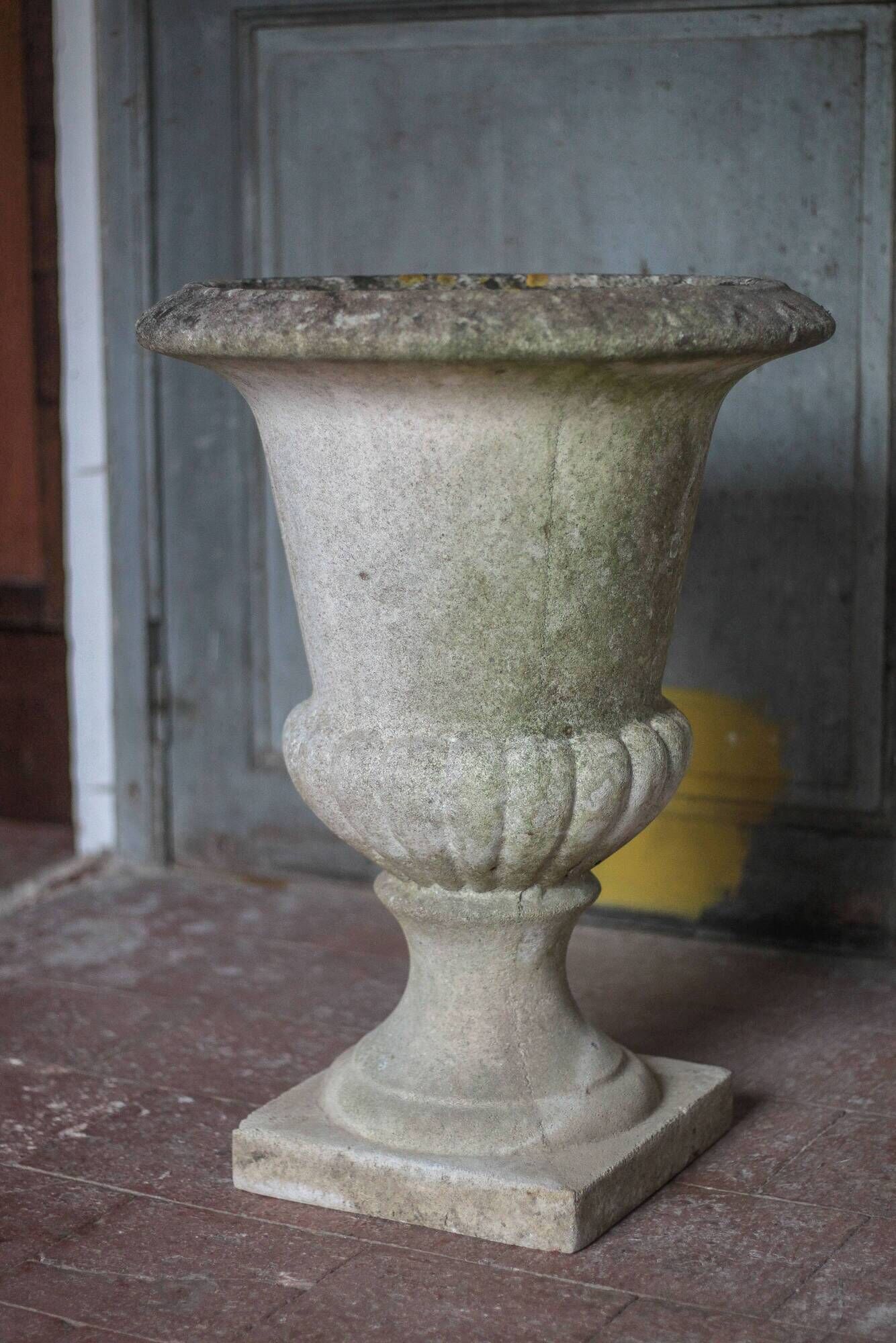 Medicis Grandon Fres planter, plant pot, outdoor pot, p pot