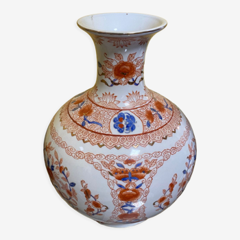 Imari style porcelain decorative vase