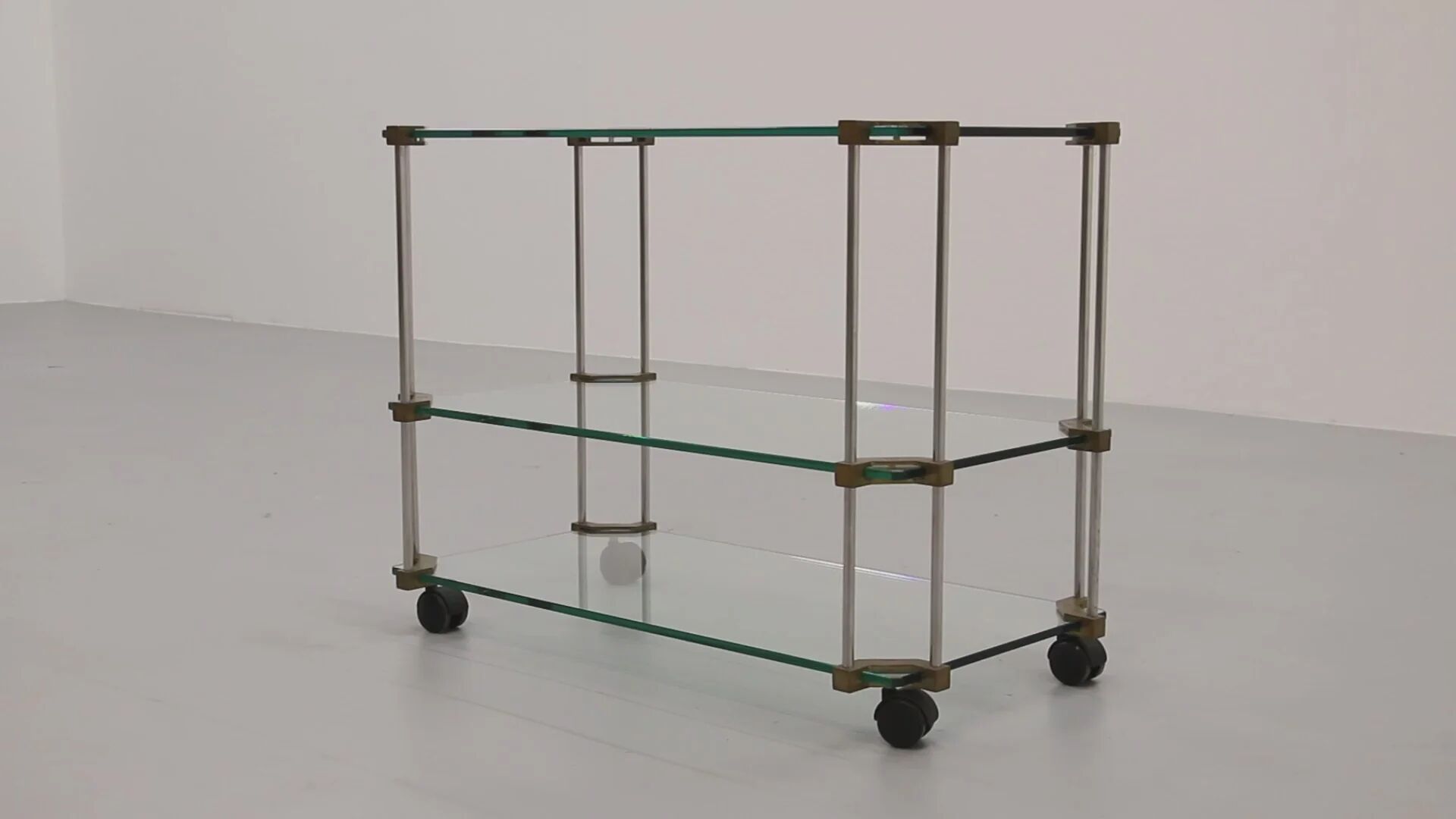 Peter Ghyczy Apart trolley – Iconic 1970s European design