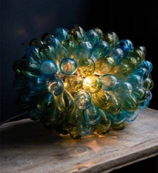 “Cluster” table lamp in blown glass from Syria