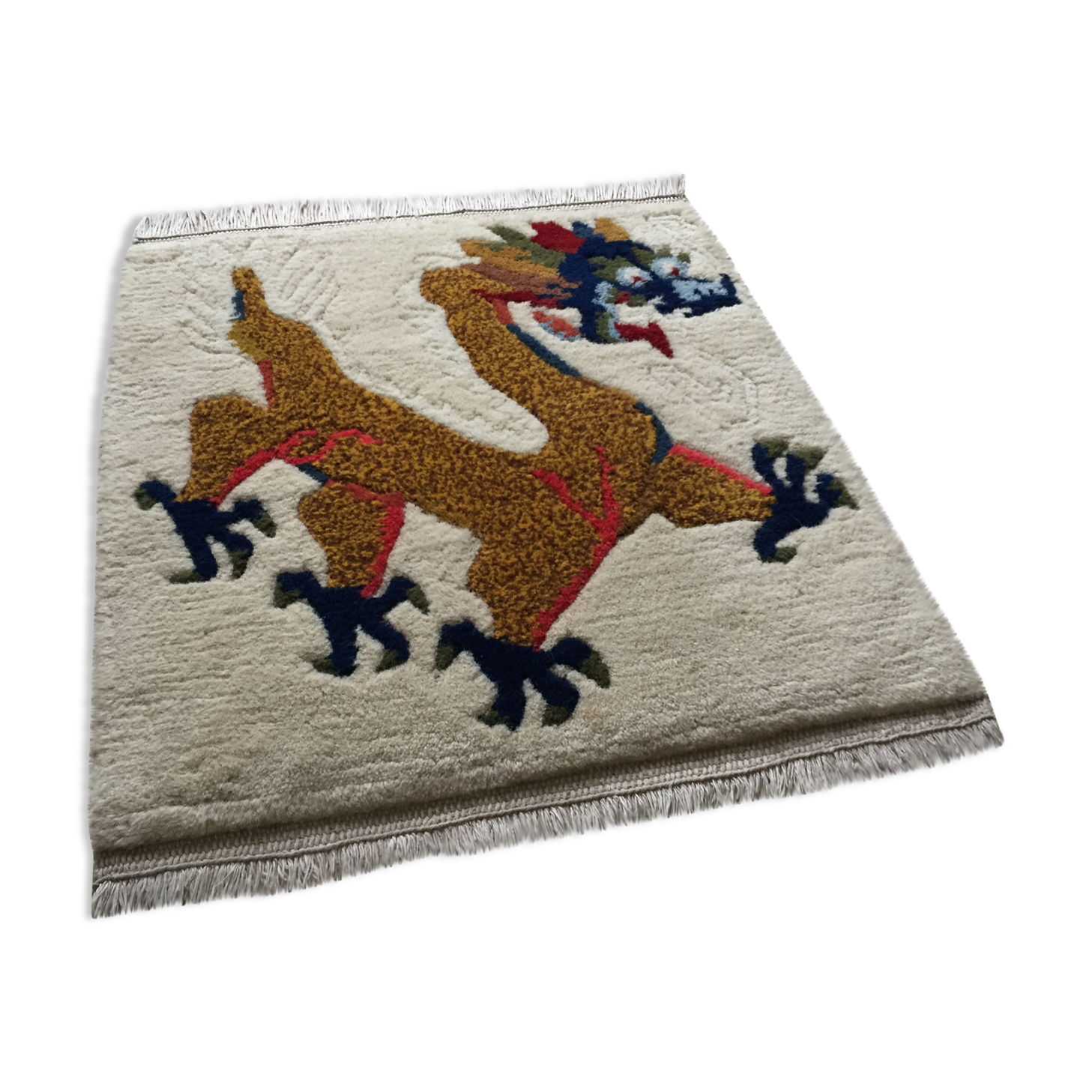 Tibetan wool carpet dragon decoration – 54cm x 43 cm