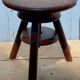 Tabouret a vis en bois