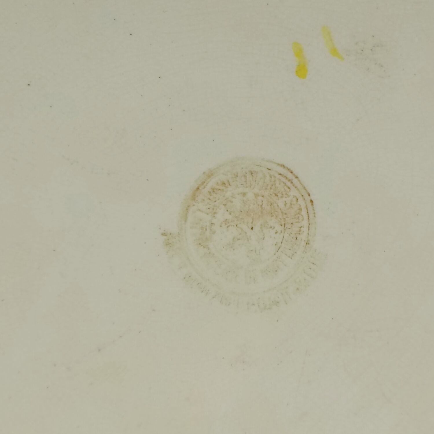 Round iron earth dish