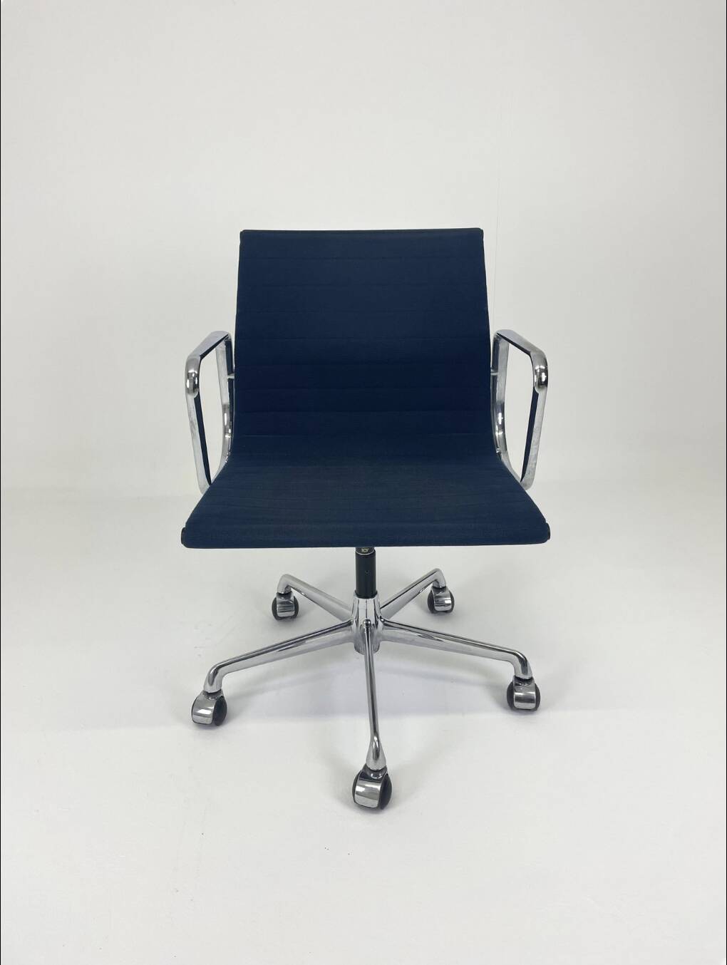 Blue fabric office chair, ICF - Charles Eames, Ray Eames - EA108 aluminum group