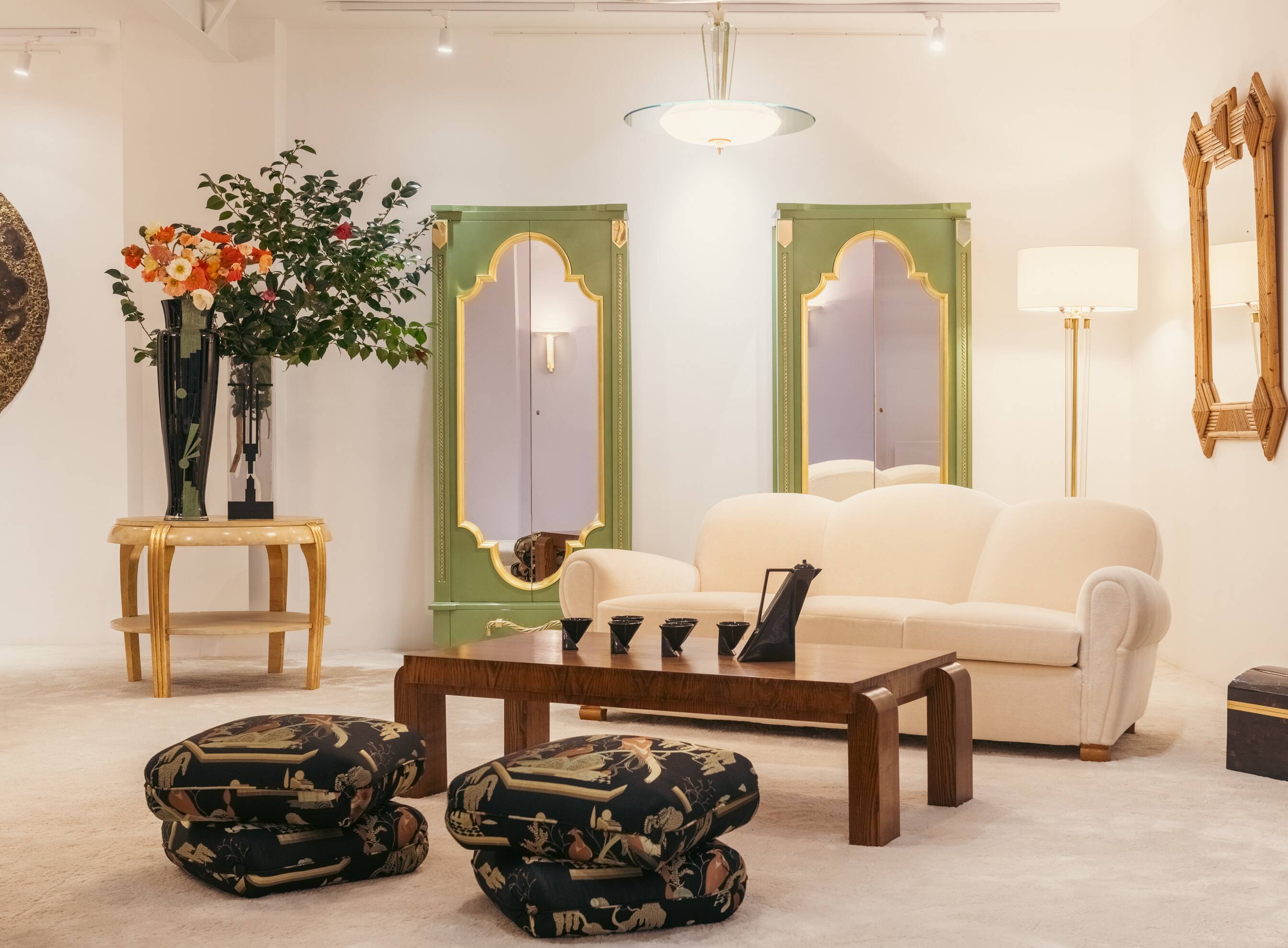 Large Art Deco vase in black frosted glass signed Anatole Riecke 1932