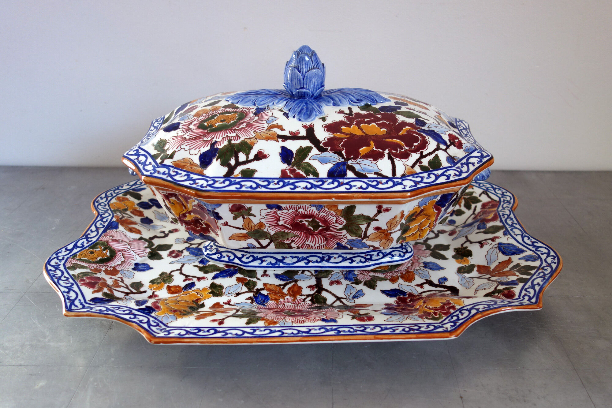 Tureen Gien on its model tray Peonies