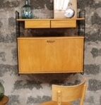 Wall-mounted secretary office