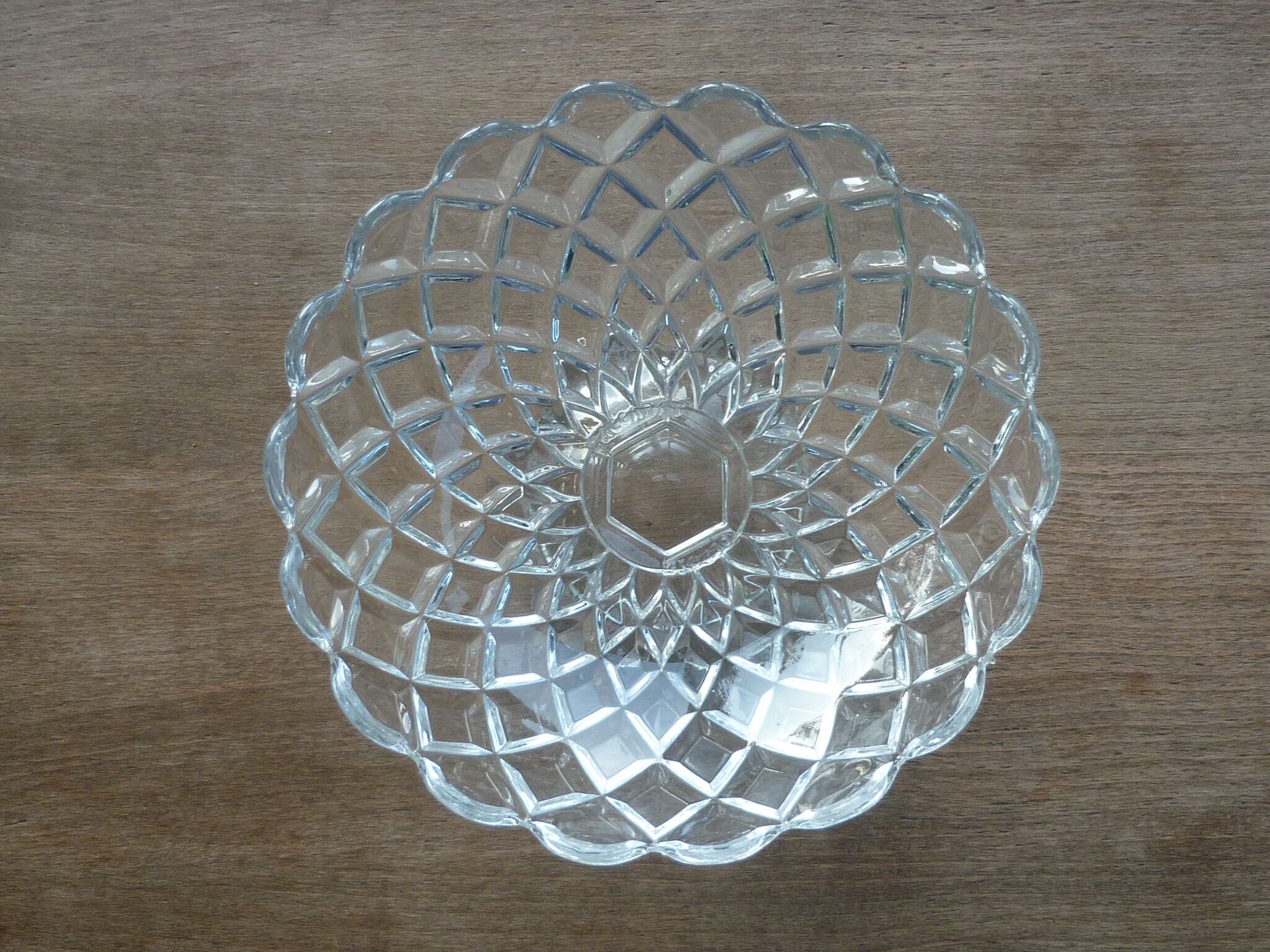 Cut on crystal piedouche signed Baccarat