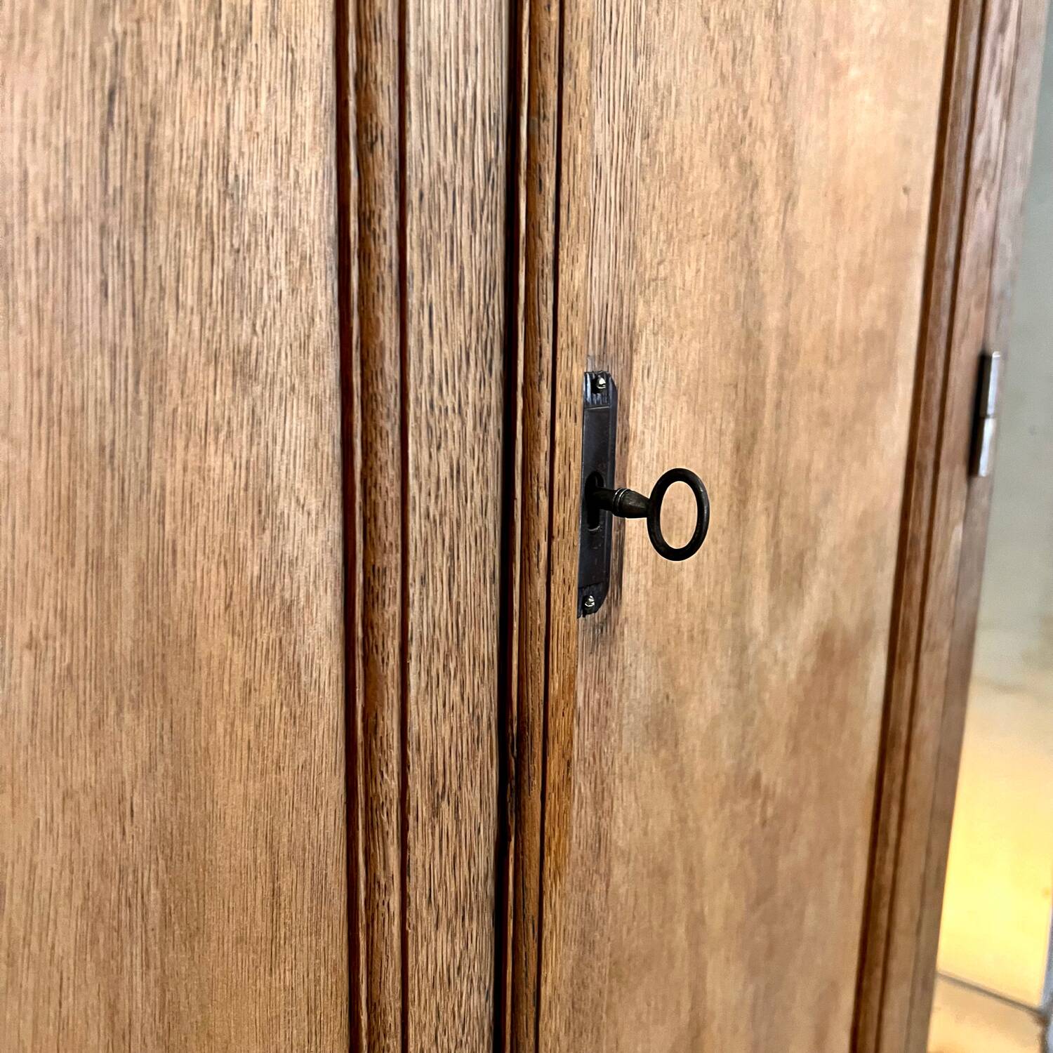 Armoire parisienne haute chene brut