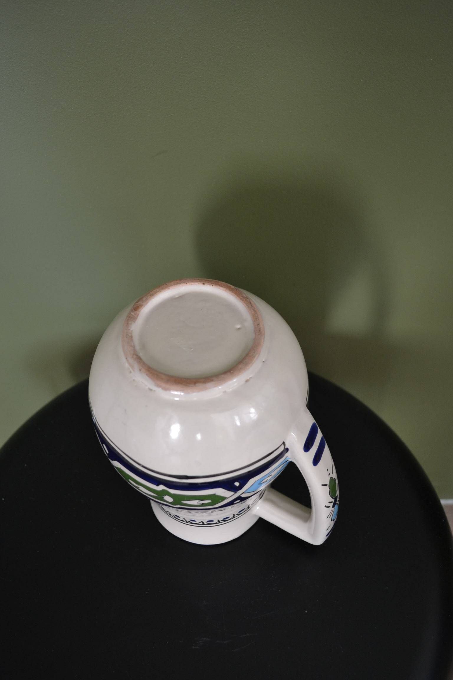 Oriental jug